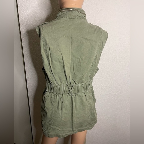 Cabi Explorer Vest Olive Army Green Size Medium - Picture 7 of 9